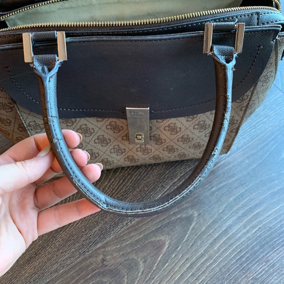 GUESS Tote Bag - Picture 7 of 8